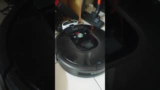 iRobot Roomba 980 please charge Roomba [upl. by Yditsahc930]