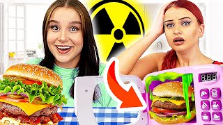 Mikrowellen Essen vs Echtes Essen 🍔☢️ Challenge  Celina [upl. by Adnauqaj]