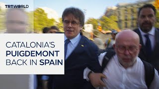 Carles Puigdemont flees after his rally speech in Catalonia [upl. by Eissirk]