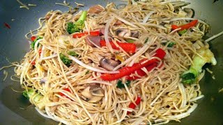 मिक्स सब्जियों के साथ चिकन Chowmein Recipes अंडा के साथHindiCookingvideos [upl. by Annaehr320]