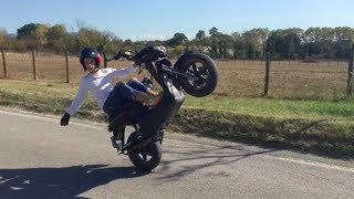 Mbk Stunt 2016 I Que des wheelings Frottage de bavette Circles Une main [upl. by Ellerad429]