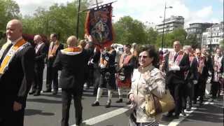 ORANGEMEN amp WOMEN FROM THE NORTHLIVERPOOL amp SCOTLAND MARCHING DOWN PARK LANE ON 160612 [upl. by Akerue]