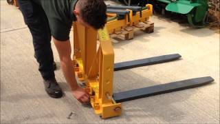 D700 Pallet Forks demonstrated by Farm Tech Supplies [upl. by Nakashima195]