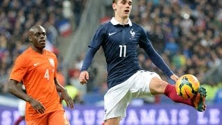 Antoine Griezmann première en A [upl. by Vashtia621]