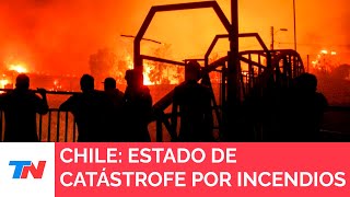 Catástrofe en Chile al menos 19 muertos y miles de evacuados por los incendios en Valparaíso [upl. by Neyrb]