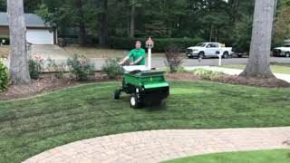 Topdressing your grass with Soi3 [upl. by Cherey]