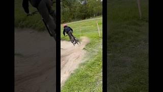 Drammen mtb drammen drammenbikepark downhill jump mtbjump subscribe santacruz [upl. by Amlez]