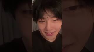 Innie in this live jeongin straykids kpop instagramlive [upl. by Treboh]