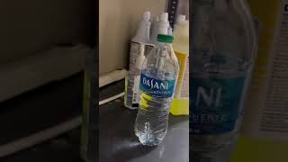 Los espíritus chocarreros moviendo la botella 😱 [upl. by Yliah]