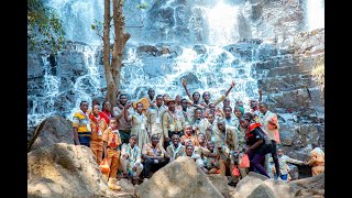 Un scout congolais apprécie les lieux touristiques du Burundi il a appris 8Langues dans le Jambore [upl. by Aya343]