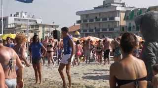 bellaria igea marina animazione in spiaggia luglio 2013 [upl. by Malloy]