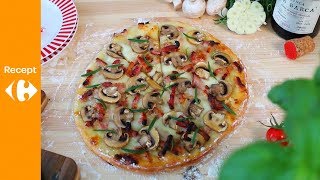 Een eenvoudig recept voor pizza met champignons en mozzarella [upl. by Ahsirat509]