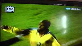 Golazo de Johnnier Montaño ante Argentina en la Copa América 1999 [upl. by Yblok901]