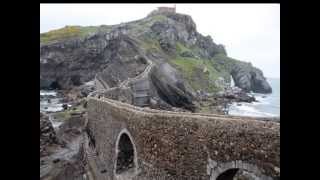 Ermita de San Juan en Gaztelugatxe Bermeo  Vizcaya Bilbao País Vasco [upl. by Nowad214]