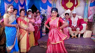 Biye bari dance  বিয়ে বাড়ির নাচ  Ulu de Ulu de tora dance  Bijaya Pramanick  Bengali dance [upl. by Coumas]