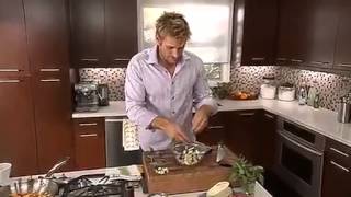 Cooking with Curtis Stone Healthy Baked Potato with Ratato [upl. by Elvis865]