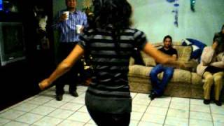 KARLA BAILANDO DOS PASITOS EN MONCLOVA MOV [upl. by Nidnal]