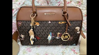 Whats in my Michael Kors Jet Set Duffle Purse amp Wallet [upl. by Liag]