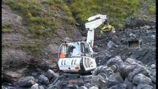 Menzi Muck A91 in der Bachverbauung  Torrent protection [upl. by Va57]