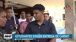 Estudiantes de la UASD exigen la pronta entrega de carnet [upl. by Esnahc]