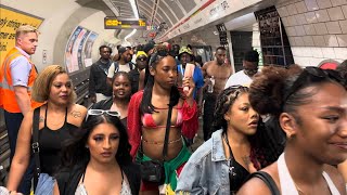 🇬🇧 NOTTING HILL CARNIVAL 2023 MONDAY 28th of AUGUST 2023 GETTING OFF THE TUBE IN NOTTING HILL GATE [upl. by Adianes]