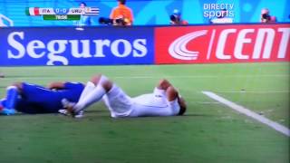 MORDISCO DE LUIS SUAREZ A CHIELLINI EN HD [upl. by Kant124]