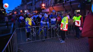 Fietsers beginnen aan elfstedentocht [upl. by Hermon]