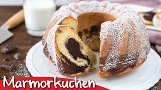 Saftig mit perfektem Muster  das klassische Marmorkuchen Rezept [upl. by Kooima]