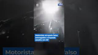 O motorista viu o assalto acontecer na calçada um criminoso armado disfarçado de motoboy e acelerou [upl. by Elata283]