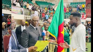 🔥🇨🇲 FABRICE ONDOA REÇOIT LE DRAPEAU de mains du DCC MINISTRE DES SPORTS [upl. by Ennaeirrac]