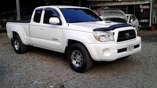 Toyota Tacoma 2006 CABINA Y MEDIA blanca [upl. by Karel]