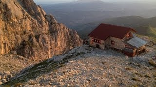 Rifugio Franchetti Una vita un rifugio Gran Sasso dItalia [upl. by Silverts]