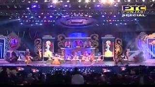 Binnu DhillonAmrinder gill Bhangra Performance On Ptc Award 2014 [upl. by Grossman]