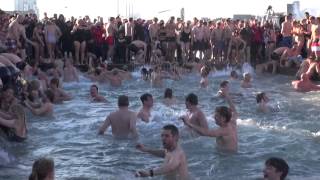 Nytårs Bad Havnebadet Islands Brygge · 2013 [upl. by Notyalc]