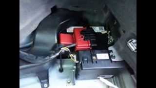 2 minute guide How to replace a 12v Prius battery [upl. by Wallache]