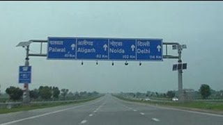 Driving on the Yamuna Expressway Delhi to Agra in two hours [upl. by Neyugn522]