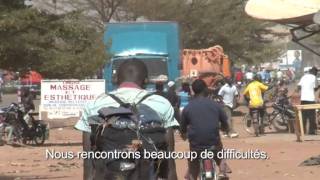 Etre vendeur ambulant à Ouagadougou [upl. by Naginarb]