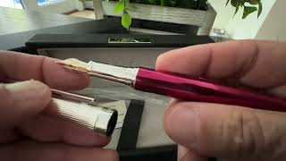 Waldmann Grandeur Burgundy Fountain Pen [upl. by Hallee]