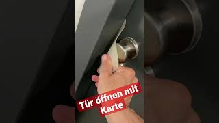 AusgesperrtHaustür mit Karte öffnenTür mitKarte öffnenWohnungstür mit Karte öffnenTürschlossöffn [upl. by Arabella862]