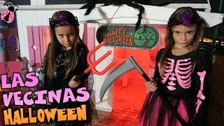 Las vecinas decoran sus casitas de HALLOWEEN 🎃 Los juguetes de Arantxa [upl. by Jed]