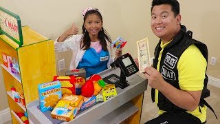 Wendy Pretend Playing at Super Market amp Helping Customers [upl. by Rahas471]