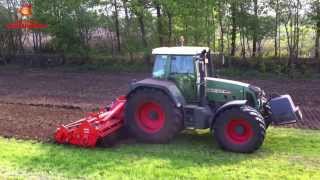 grasland frezen kuhn 45 meter fendt 820 [upl. by Llenej]