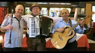 Beim quotLindenwirtquot in der Drosselgass zu Rüdesheim  Musik im Trio für Senioren [upl. by Cha]