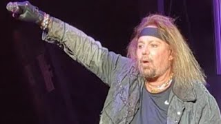 VINCE NEIL MOTLEY CRUEPERFORMS DISATROUS SOLO CONCERT AT THE FULTON COUNTY FAIR TIME TO RETIRE [upl. by Foushee409]