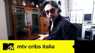 Francesco Sarcina tutti i segreti della casa del cantante  MTV Cribs Italia Secrets [upl. by Eecyaj]