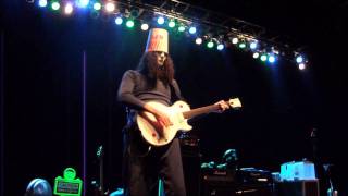 Buckethead lets fans press killswitch live at The National in Richmond Va on 992011 [upl. by Nierman]