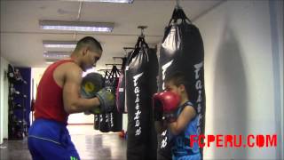 Escuela de Boxeo para niños Practicando los ganchos [upl. by Aneert]