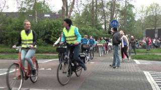 Vertrek naar schoolkamp groep 7 Anne Frankschool Meppel 2342014 [upl. by Lynde]