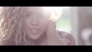 EMILY NORMANN  Jattends son appel Clip Officiel [upl. by Yoccm917]