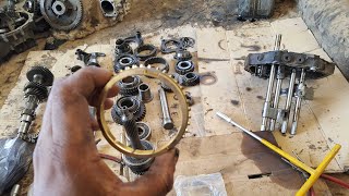 Changing transmission rings in the gearbox Toyota [upl. by Jeremy]